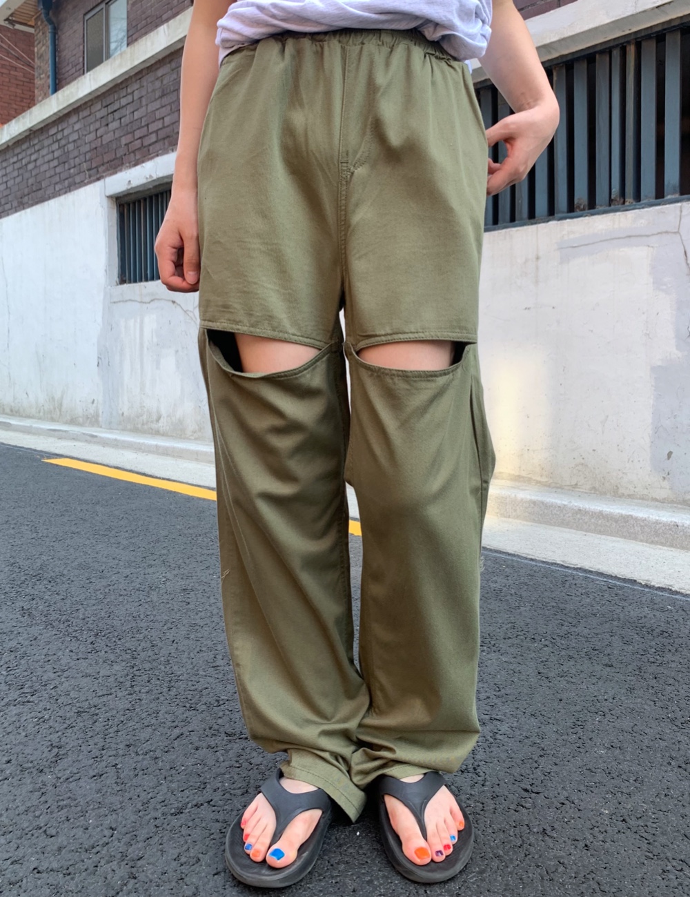 slit detail cotton pants (카키)