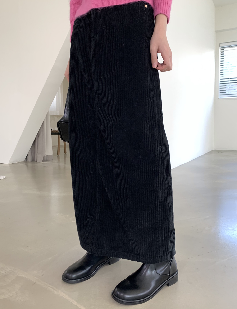 slim corduroy skirt (블랙)