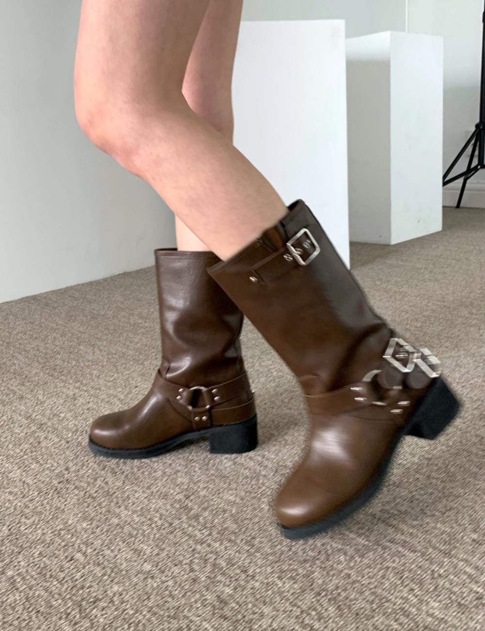 belted medium boots (브라운)
